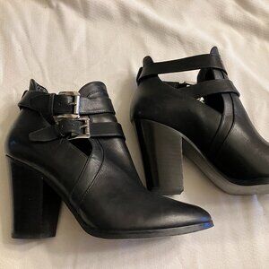 Michael Kors "Walden" Black Leather Ankle Boot - Size 8